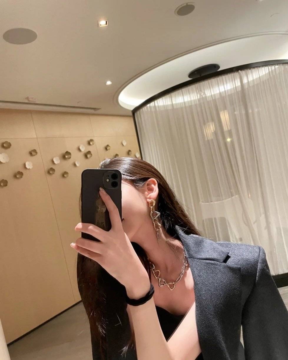 李倩
